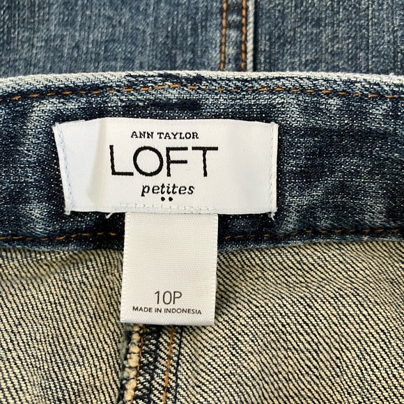 LOFT Women’s Denim Mini Skirt, Size 10P, Blue Denim - Picture 4 of 4